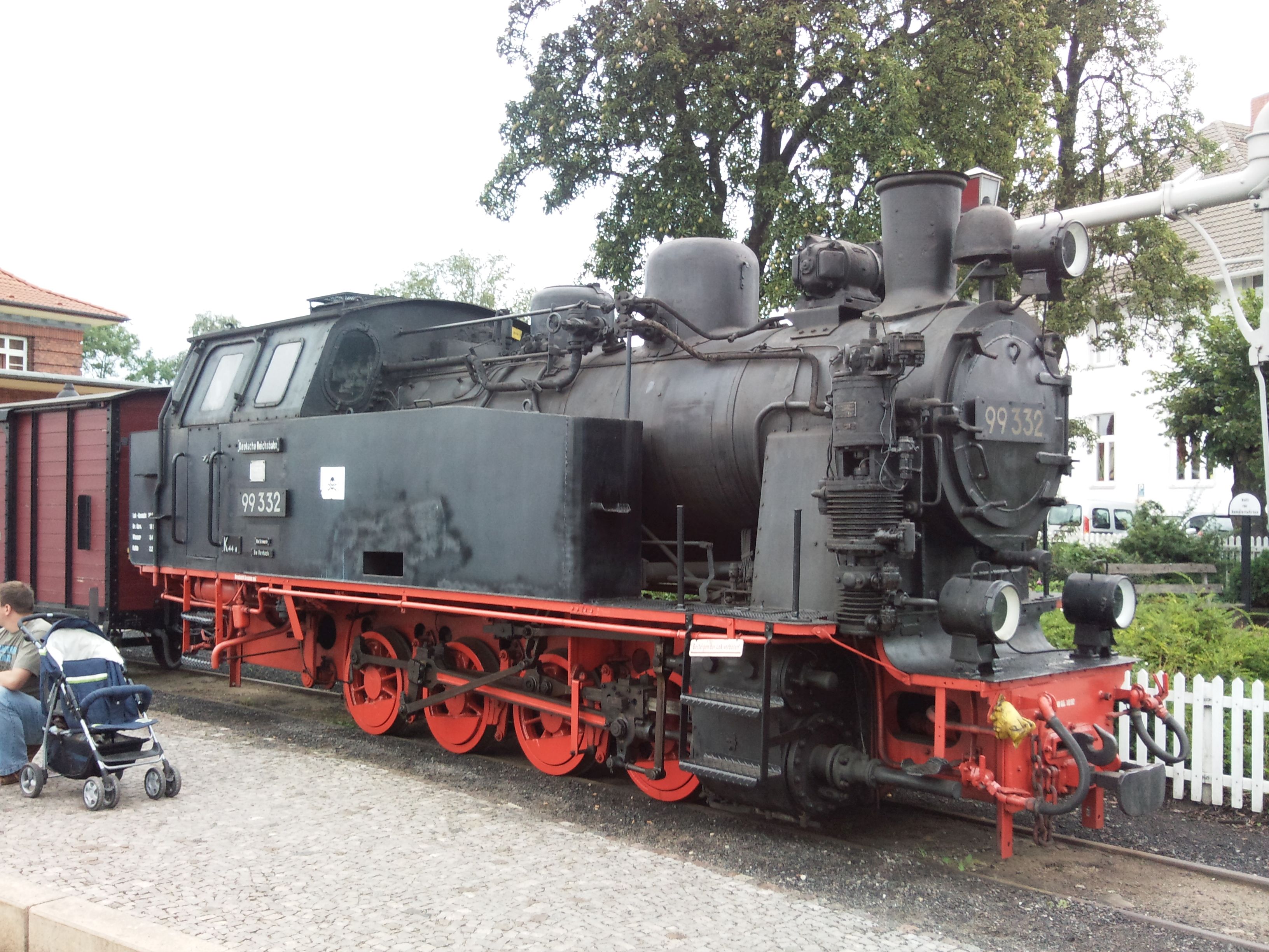 Schmalspur-Dampflokomotive 99 1594 und Güterzugdampflokomotive 861193 Postkarte